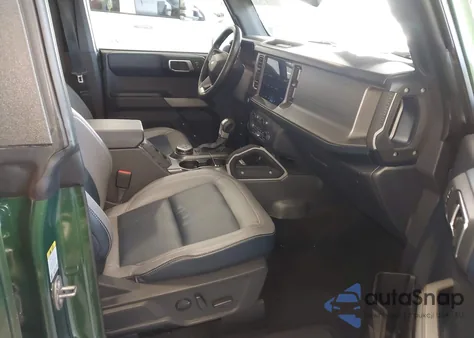 2023 Ford Bronco Outer Banks z USA, uszkodzony, nr VIN 1FMEE5BP6PLB72438